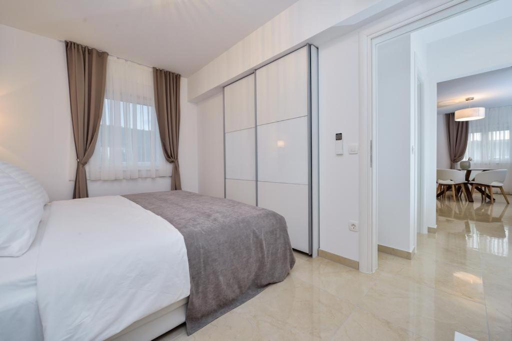 Luxury Apartment Arta-2 With Heated Pool And Jacuzzi Bibinje Dış mekan fotoğraf